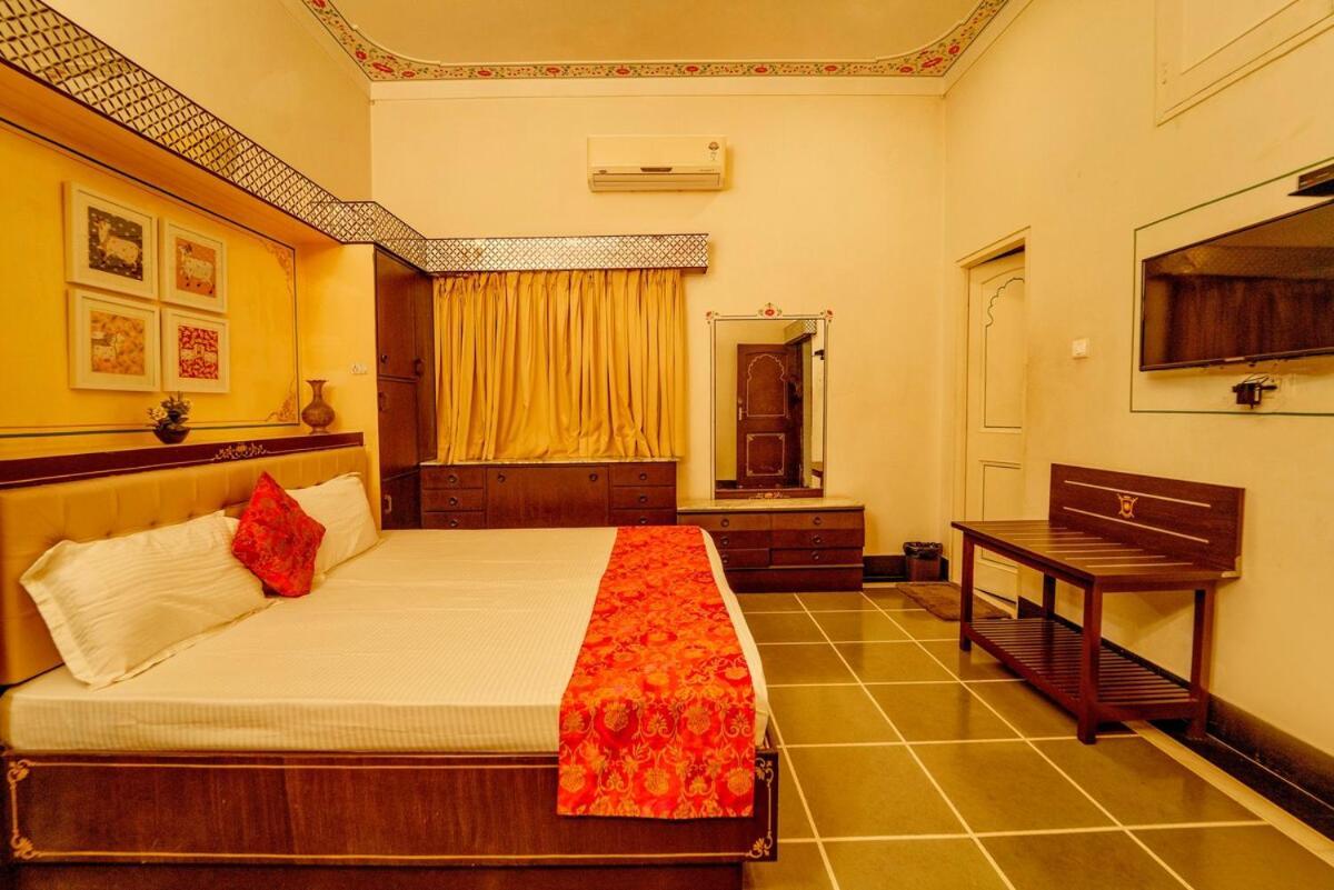 Holiday home Santosh - The House Of Antiques And Art Udaipur
